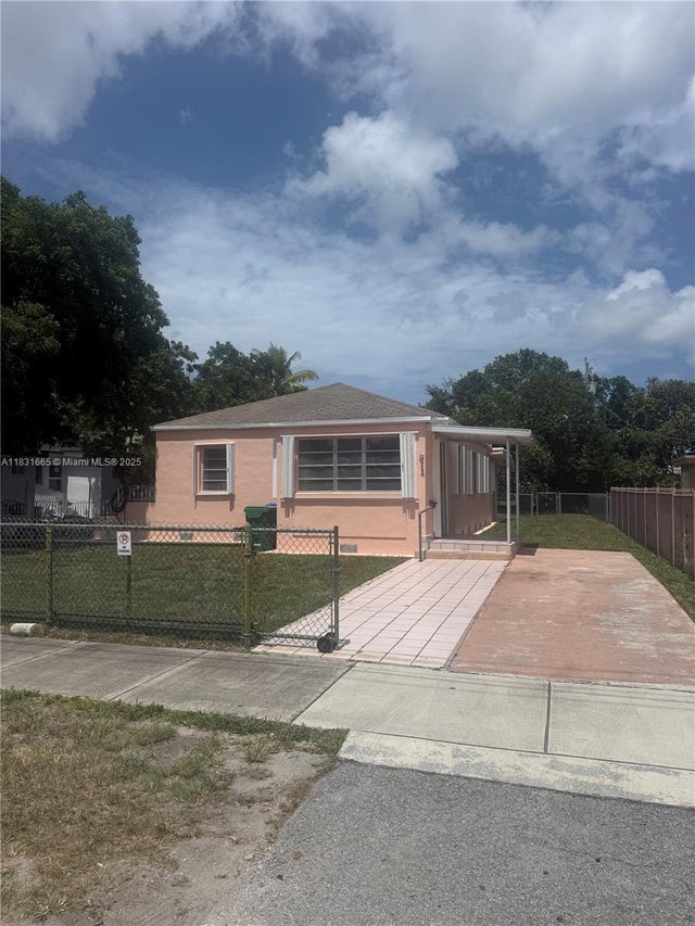 2 of 8 - 511 Nw 33rd Ave, Miami, FL