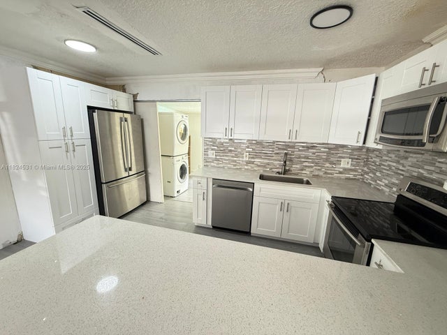 5 of 22 - 4361 Sw 49th Ct, Dania Beach, FL