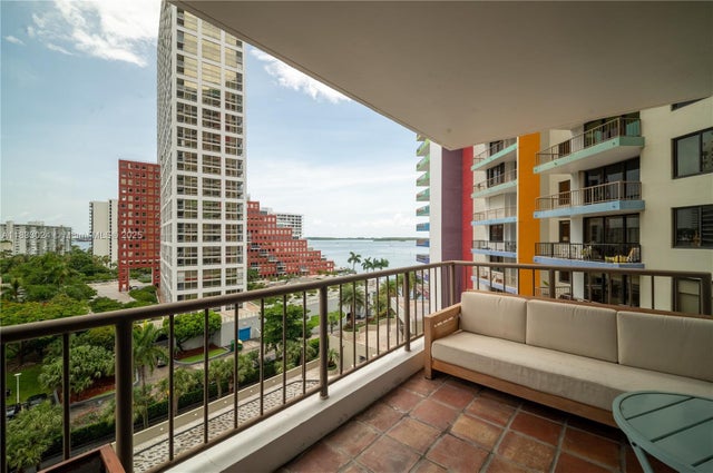 5 of 57 - 1581 Brickell Ave 508, Miami, FL