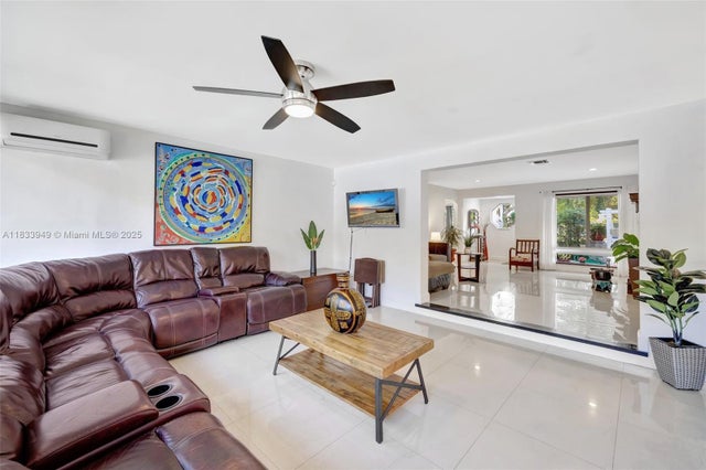 2 of 55 - 2261 Ne 62nd St, Fort Lauderdale, FL