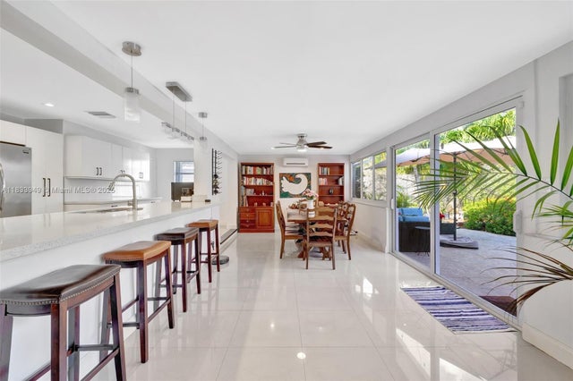 4 of 55 - 2261 Ne 62nd St, Fort Lauderdale, FL