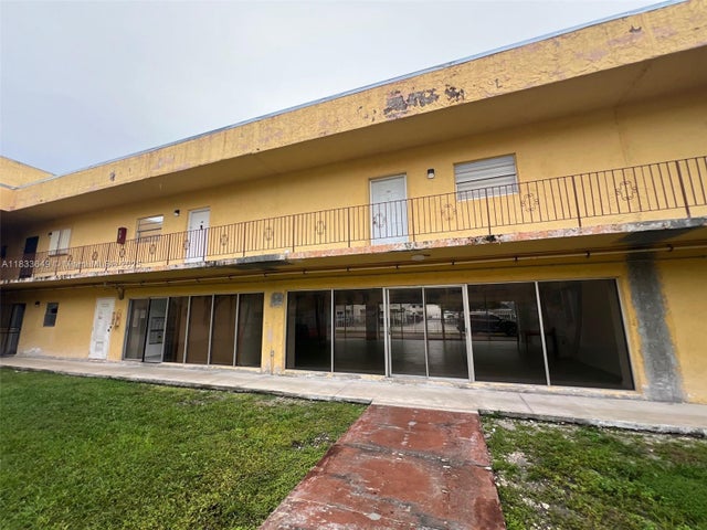 3 of 20 - 1555 W 44th Pl 103, Hialeah, FL