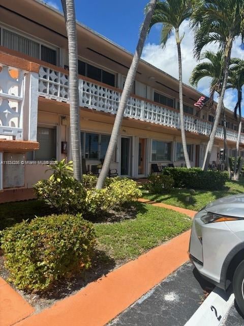 1 of 18 - 900 Sw 11th Ave 4c, Hallandale Beach, FL