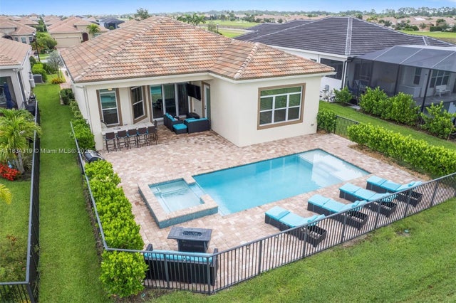 Photo of Listing #A11834319