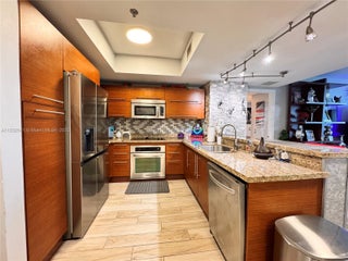 Photo of Listing #A11832641