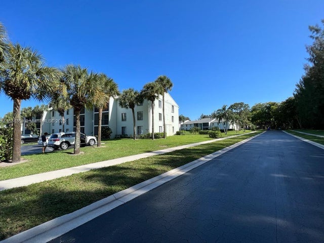 2 of 21 - 3606 Alder Dr F2, West Palm Beach, FL