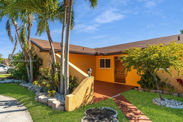 4 of 29 - 6525 Sw 107th Ave, Miami, FL