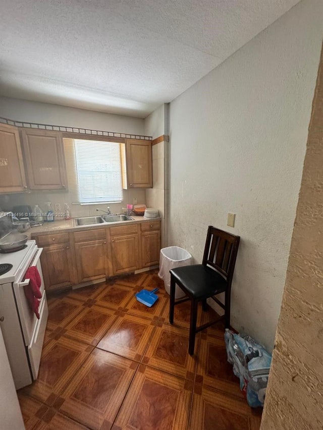 2 of 21 - 4160 Nw 21st St 115e, Lauderhill, FL