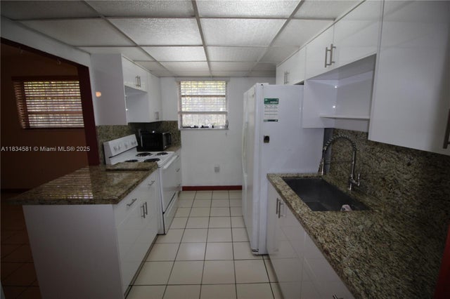3 of 15 - 2216 Sw 62nd Ave, Miami, FL