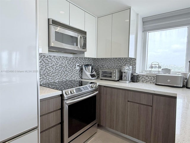 4 of 45 - 10275 Collins Ave 722, Bal Harbour, FL