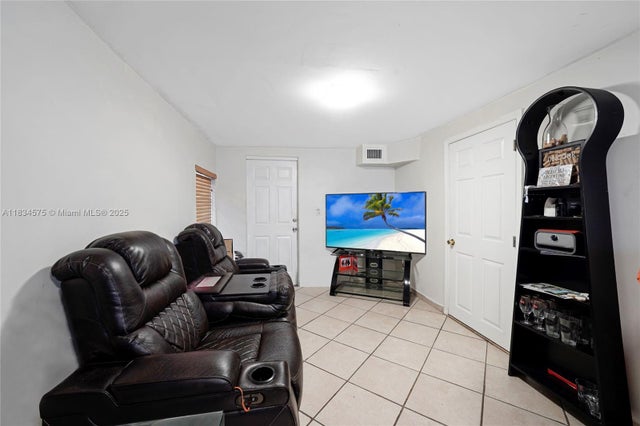 4 of 73 - 1385 Ne 130th St, North Miami, FL