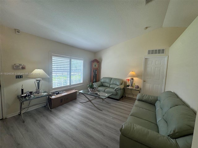 2 of 21 - 8535 104th Ct, Vero Beach, FL