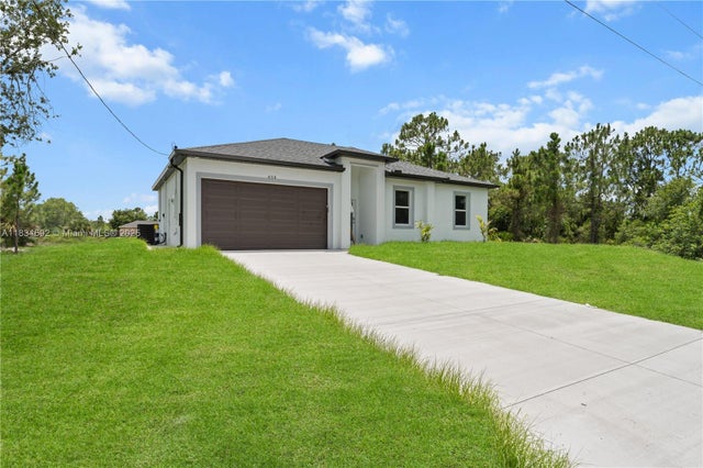 2 of 29 - 858 Portland St E, Lehigh Acres, FL