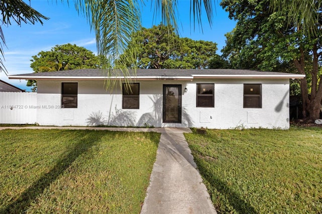 2 of 32 - 324 Sw 16th Ter, Homestead, FL