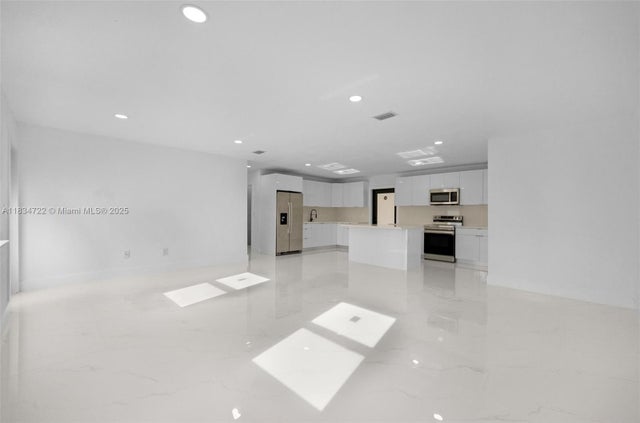 3 of 32 - 324 Sw 16th Ter, Homestead, FL
