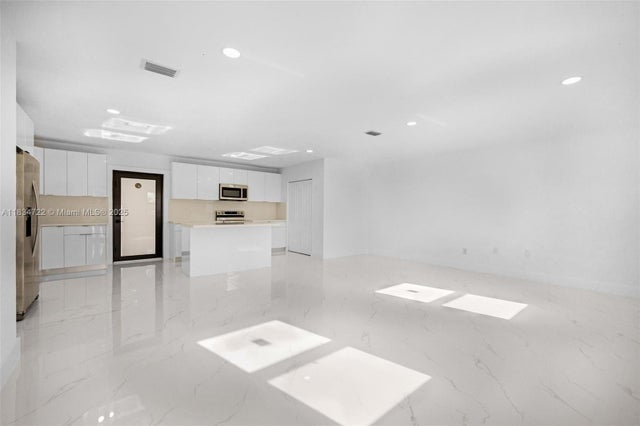4 of 32 - 324 Sw 16th Ter, Homestead, FL