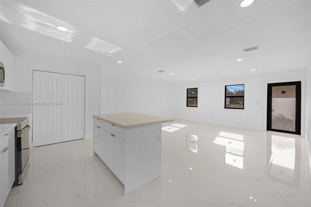 5 of 32 - 324 Sw 16th Ter, Homestead, FL