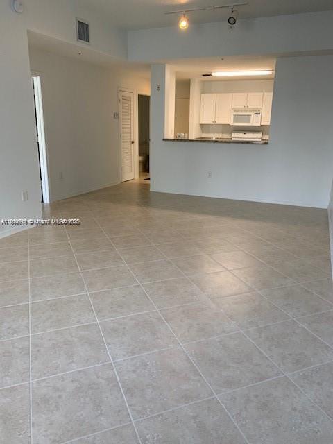 3 of 10 - 1209 Main St 215, Jupiter, FL