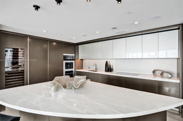 4 of 44 - 18975 Collins Ave 5000 + Cabana #22, Sunny Isles Beach, FL