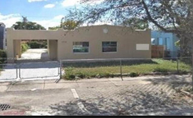 1 of 10 - 1770 Nw 44th St, Miami, FL