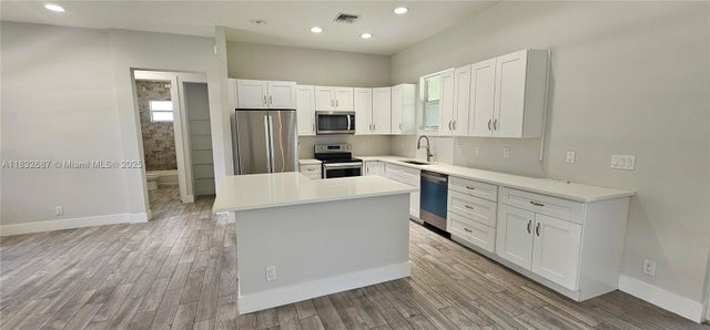 4 of 27 - 17186 N 84th Ct, Loxahatchee, FL