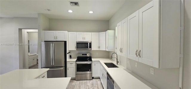 5 of 27 - 17186 N 84th Ct, Loxahatchee, FL