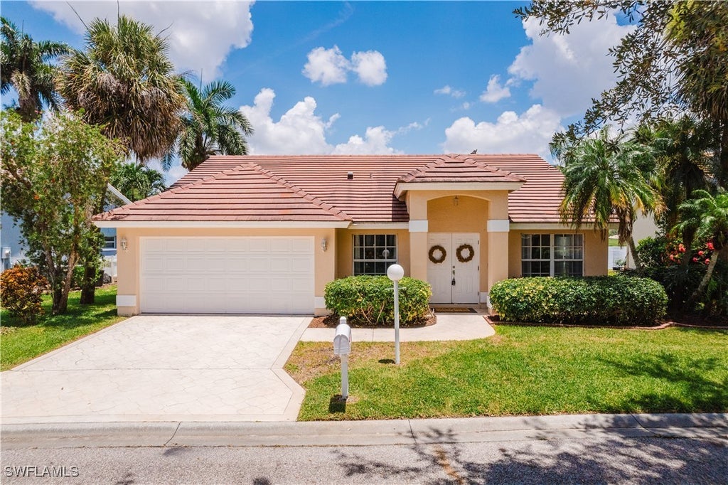 12411 Eagle Pointe Cir, Fort Myers