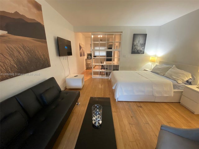 1 of 12 - 8080 Tatum Waterway Dr 25, Miami Beach, FL