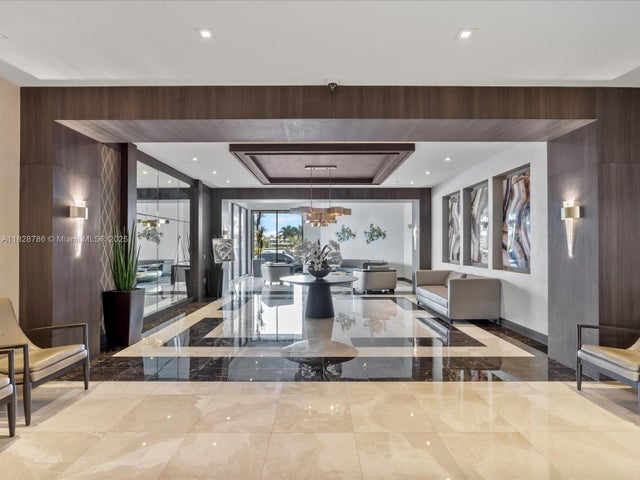 2 of 44 - 20505 E Country Club Dr Ph36, Aventura, FL