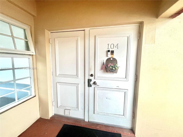3 of 26 - 2841 Ne 33rd Ct 104, Fort Lauderdale, FL