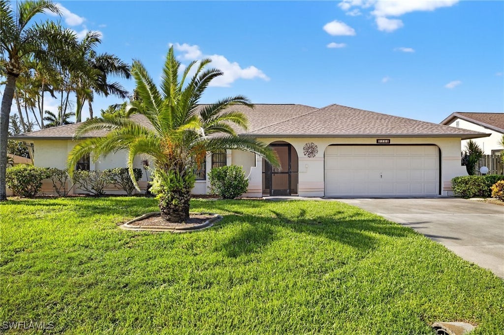2244 Se 27th Ter, Cape Coral