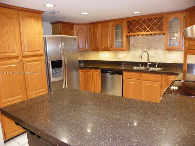 2 of 27 - 8749 Sw 154th Cir Pl 4g, Miami, FL