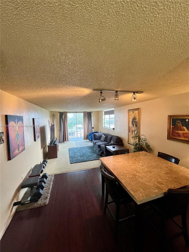 2 of 21 - 1470 Ne 125th Ter 814, North Miami, FL