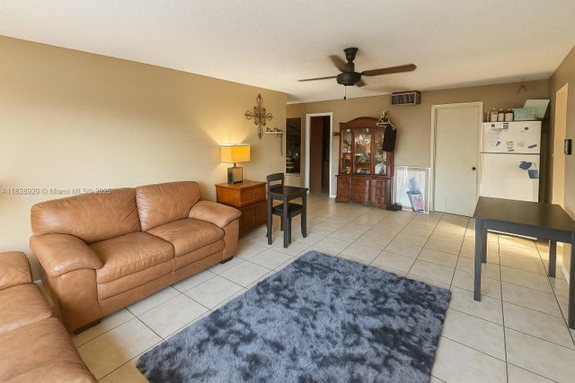4 of 7 - 7523 W Sunrise Blvd B2, Plantation, FL