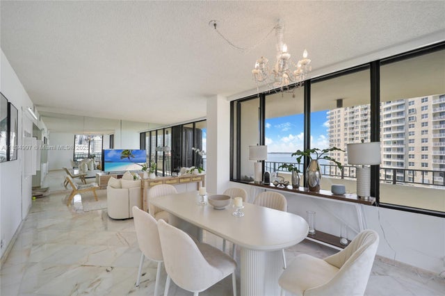 5 of 14 - 520 Brickell Key Dr A1115, Miami, FL