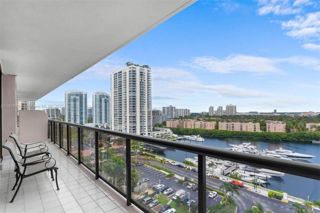 2 of 22 - 19667 Turnberry Way 12-e, Aventura, FL