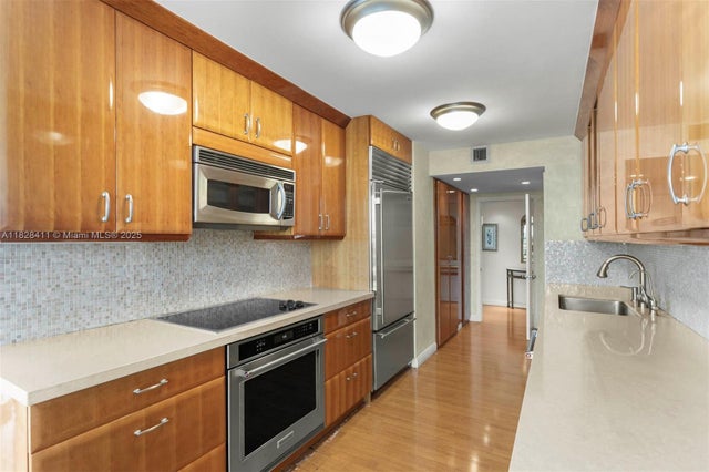 3 of 22 - 19667 Turnberry Way 12-e, Aventura, FL