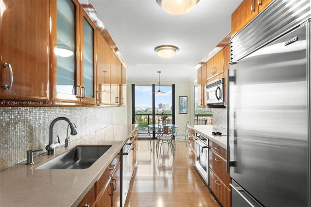 4 of 22 - 19667 Turnberry Way 12-e, Aventura, FL