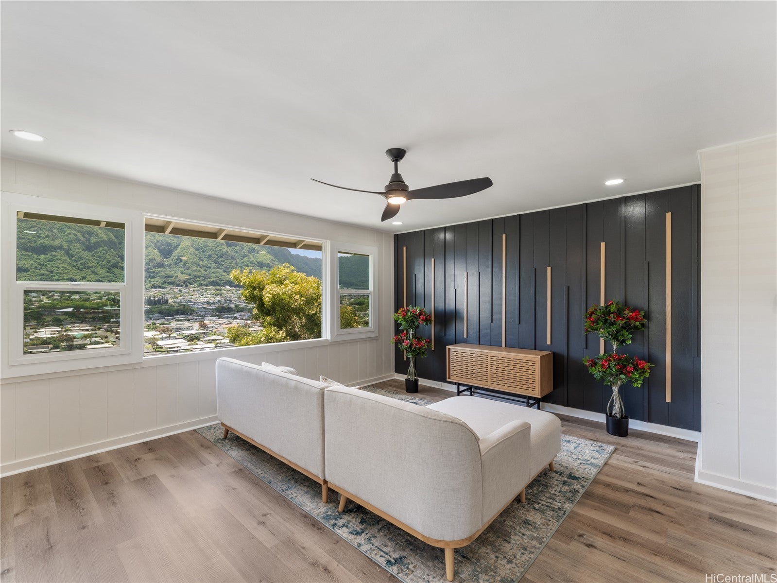 Photo of Listing #202515533