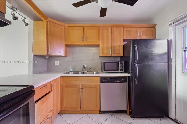 3 of 47 - 211 Ne 8th Ave 407, Hallandale Beach, FL