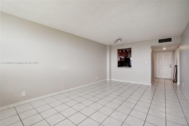 5 of 47 - 211 Ne 8th Ave 407, Hallandale Beach, FL