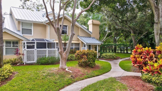 1 of 14 - 304 Andover Ct, Boynton Beach, FL