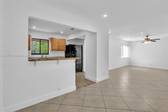 5 of 45 - 5012 Sw 40 Av 5012, Fort Lauderdale, FL
