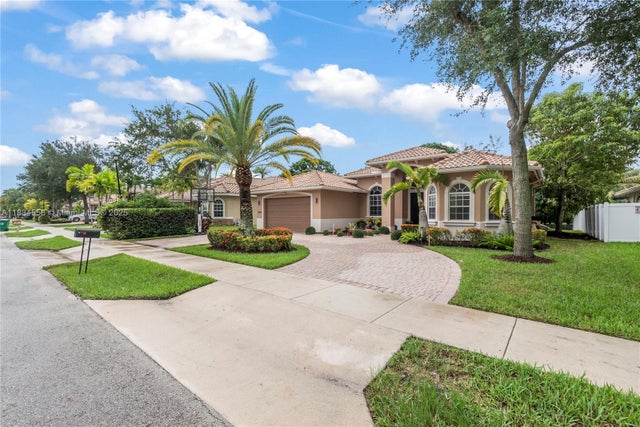 1 of 38 - 8346 Sw 51st St, Fort Lauderdale, FL