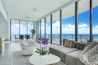 Photo of Listing #A11830772