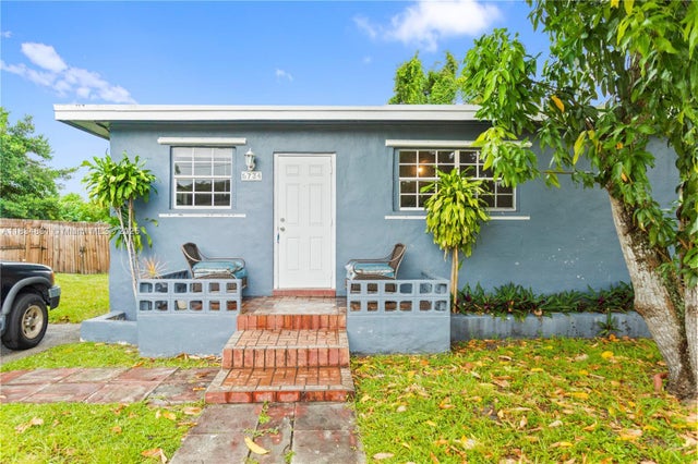 4 of 52 - 5734 Mckinley St, Hollywood, FL