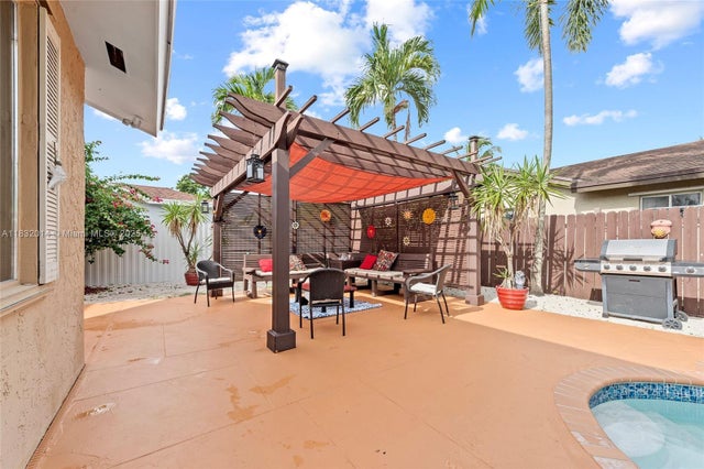 2 of 38 - 17130 Sw 93rd Ave, Palmetto Bay, FL