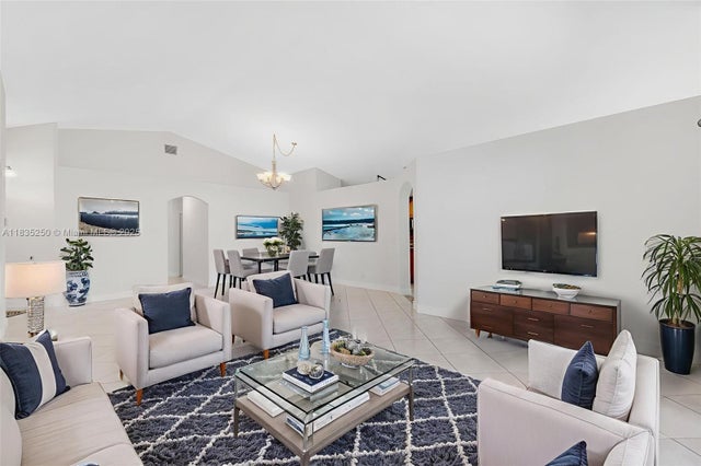 5 of 44 - 326 Sw 162nd Ave, Pembroke Pines, FL