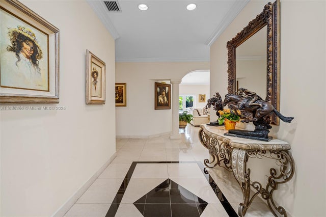 3 of 70 - 10735 Sw 58th Ave, Pinecrest, FL