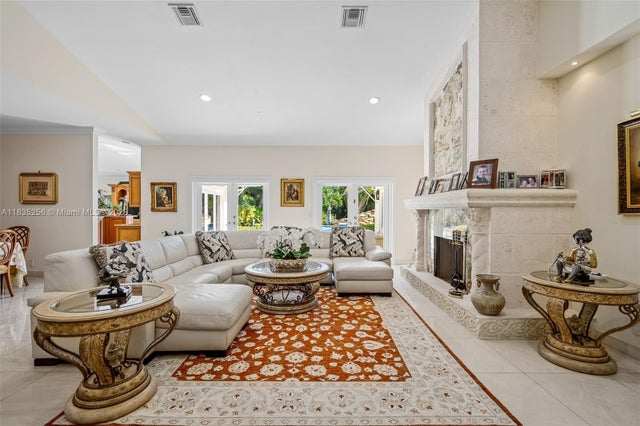 5 of 70 - 10735 Sw 58th Ave, Pinecrest, FL